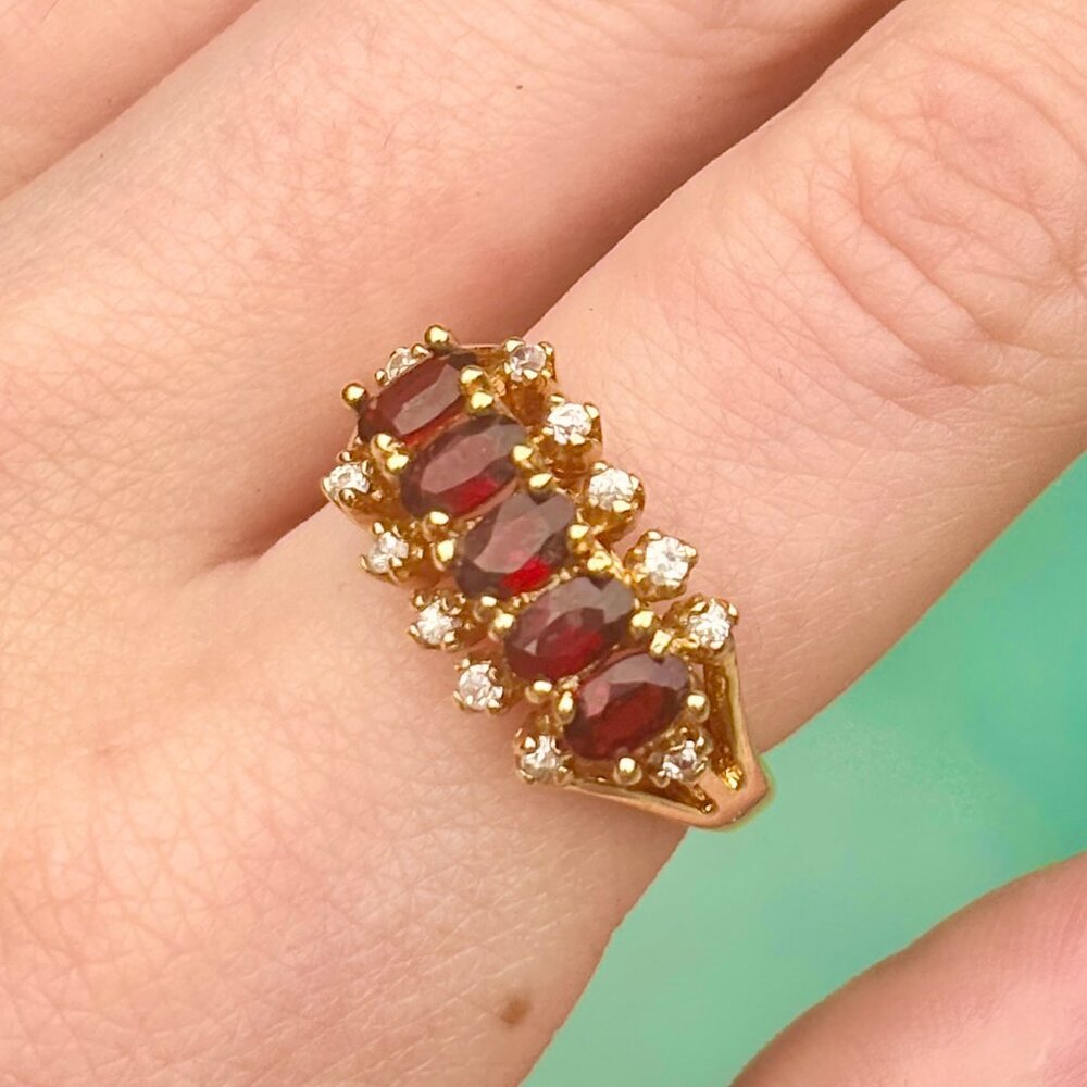 Vintage Gold-Tone Ring with Deep Red and Clear Stones 6.5 US